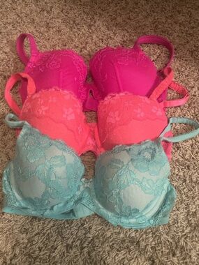 Victoria’s Secret Lace Bras Pink Coral & Aqua